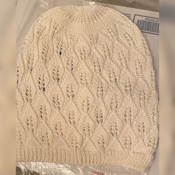 🆕 Mossimo - Ladies Knit Fall / Winter Hat - One Size - White / Ivory - Picture 2 of 6
